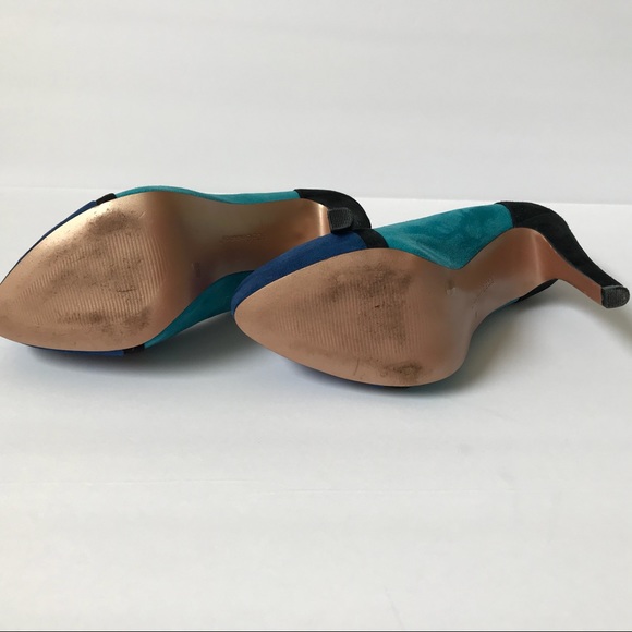 BCBGeneration Blue Black Color Block Suede Heels - Picture 5 of 8